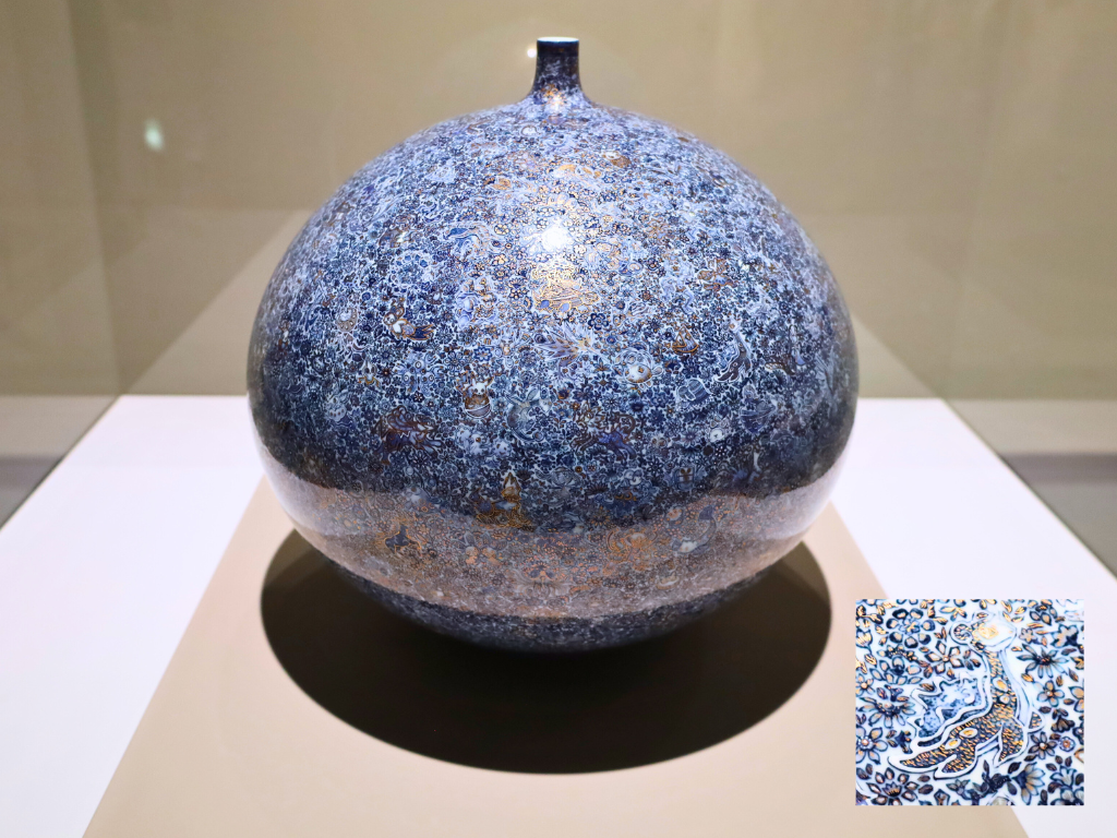 葉山有樹(HAYAMA Yuki) 森羅万象ポケモン壺 磁器、染付、上絵付 2022年