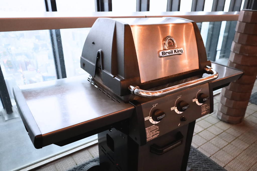 カナダ製ガスBBQ機器『ブロイルキング』を使用した本格的なBBQ体験ができます。