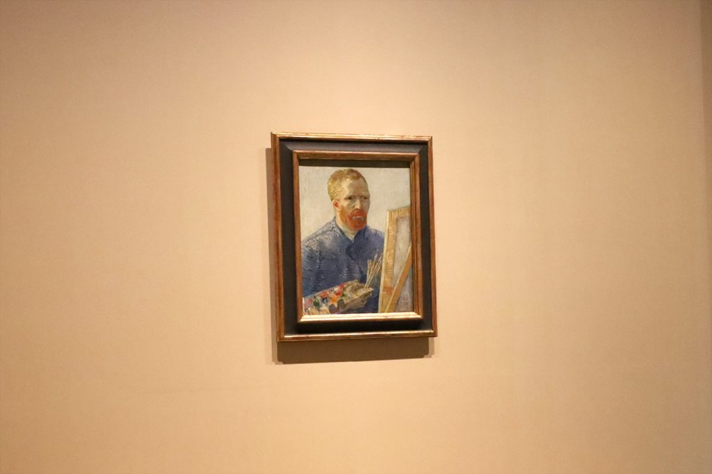 鮮やかな色彩で描かれた《フィンセント・ファン・ゴッホの肖像》