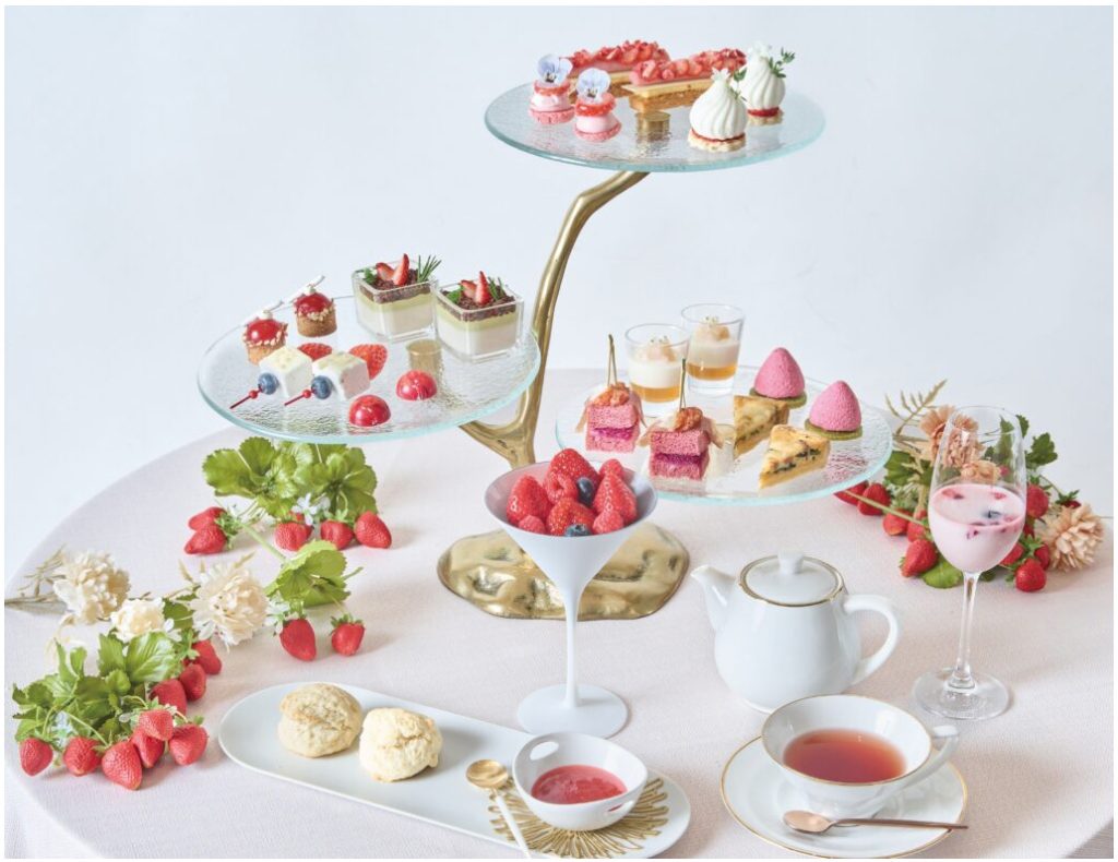 TIAD, オートグラフ コレクションのストロベリーアフタヌーンティー